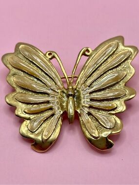 Vintage AAI Gold Tone Butterfly Brooch with Cream Accents
